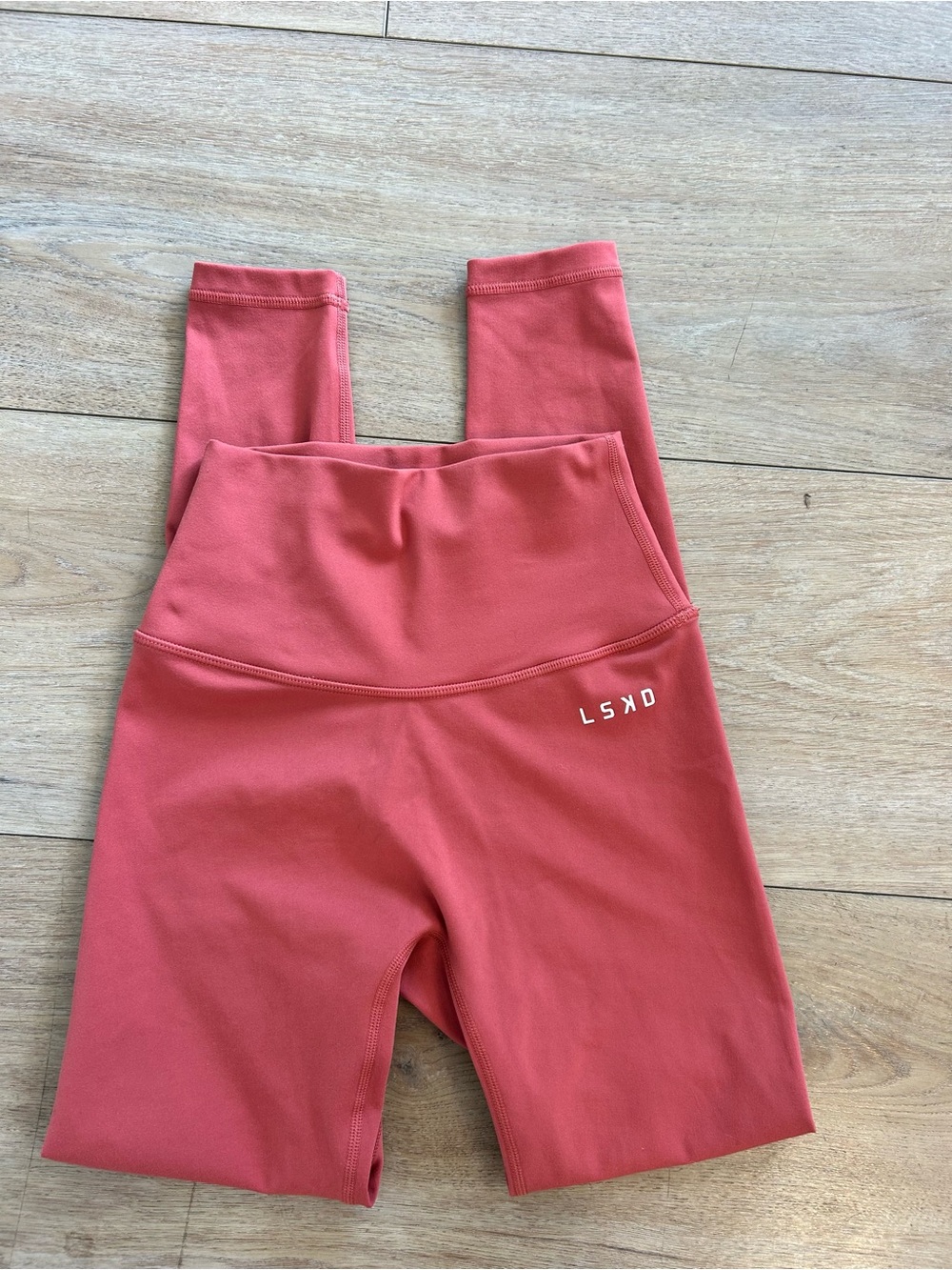LSKD High-Rise Coral Leggings